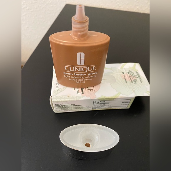 Clinique Even Better glow makeup , WN 114 Golden - Picture 5 of 5